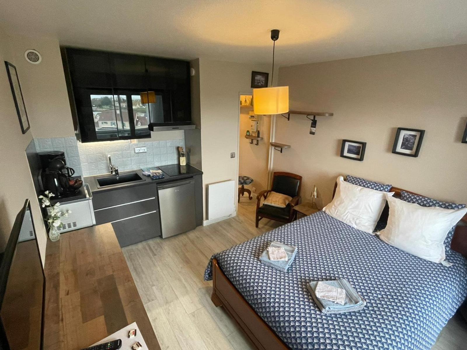 Studio 24 - Coucher De Soleil & Vue Mer Courseulles-sur-Mer Zewnętrze zdjęcie